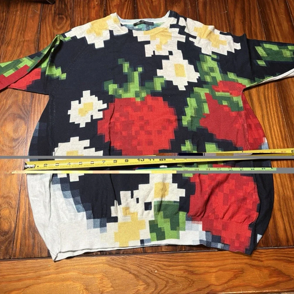High Use Claire Campbell Digital Pixel Strawberry Daisy Pullover Sweater S New
